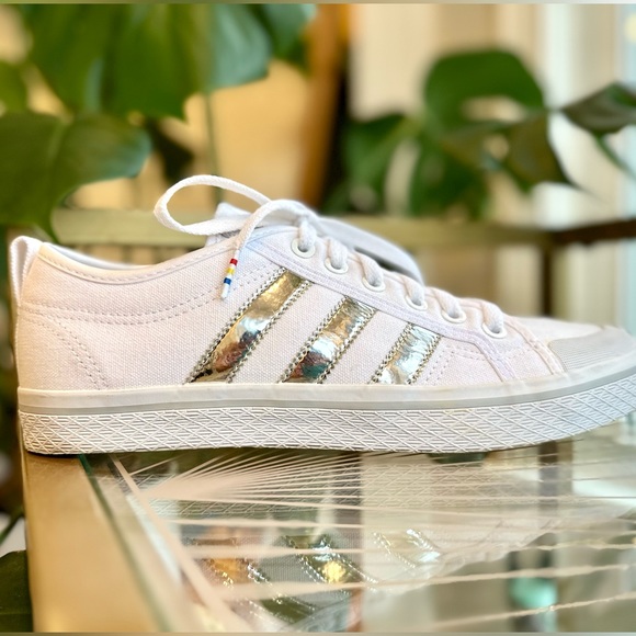 Adidas Originals White & Silver Metallic Honey Stripes Low Sneakers 8.5 - Picture 3 of 8